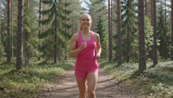 Suomalainen_vuotias_nainen.mp4