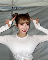 Sieun-stayc-44603517-1080-1350.jpg
